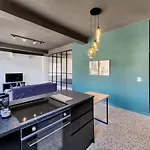 Central, Business Travellers Dream-Wifi-Pool